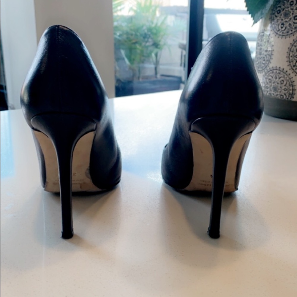 Manolo Blahnik Navy Leather Pointed Toe Pumps - Picture 6 of 7